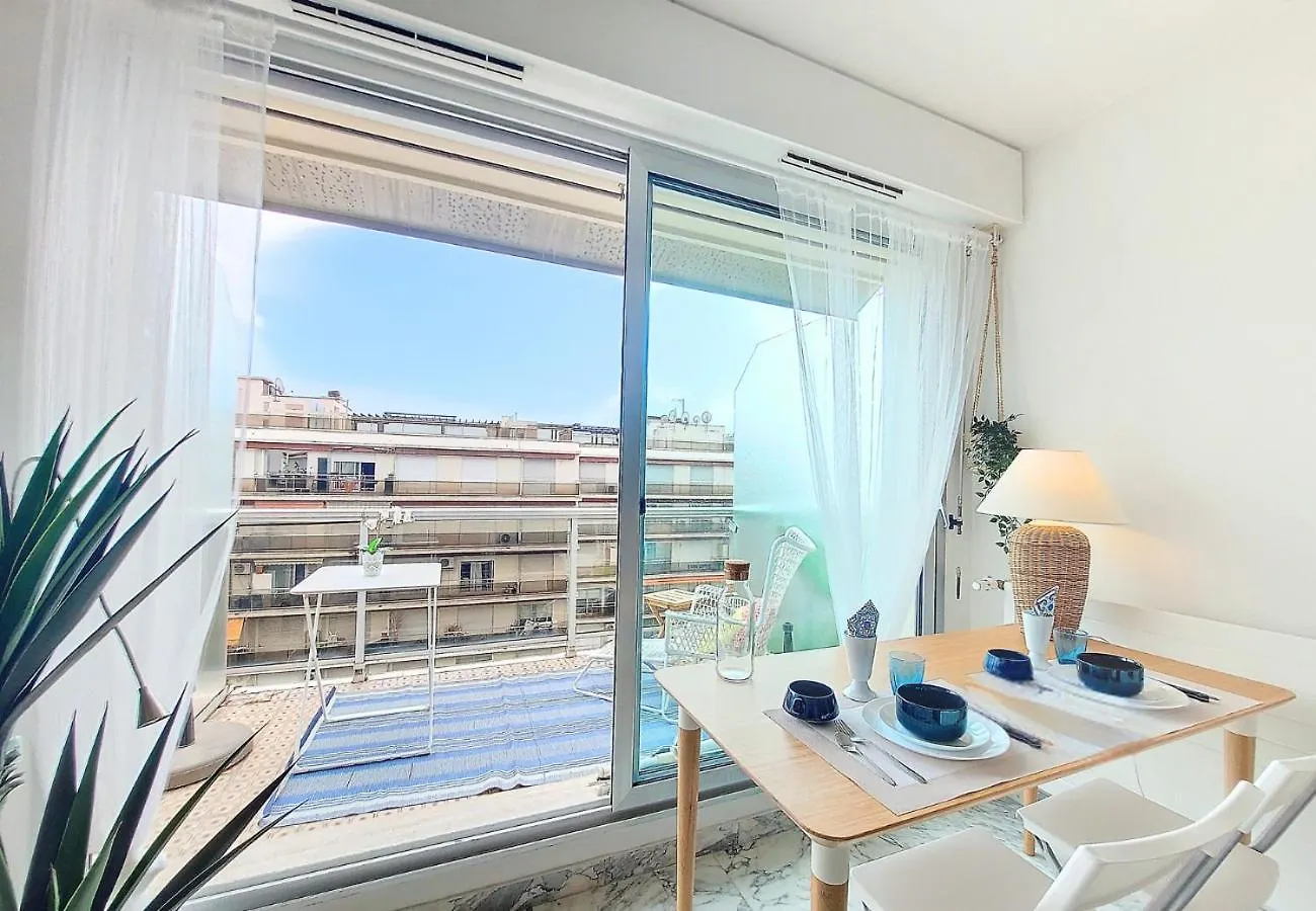 Nestor&Jeeves - Lifestyle - Terrace - Modern Apartment Nice France
